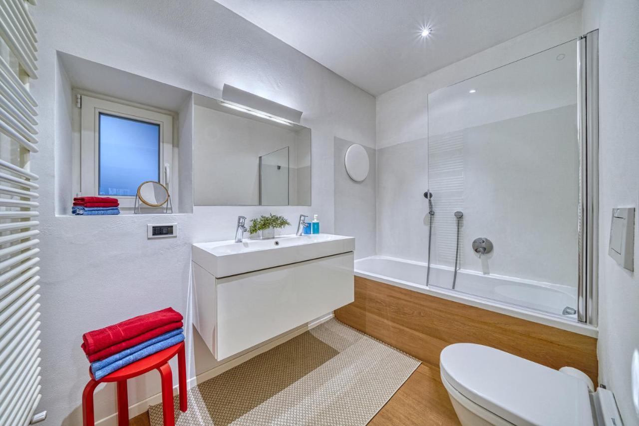 Centrally Located Apartment With Parking Space Caldaro Extérieur photo